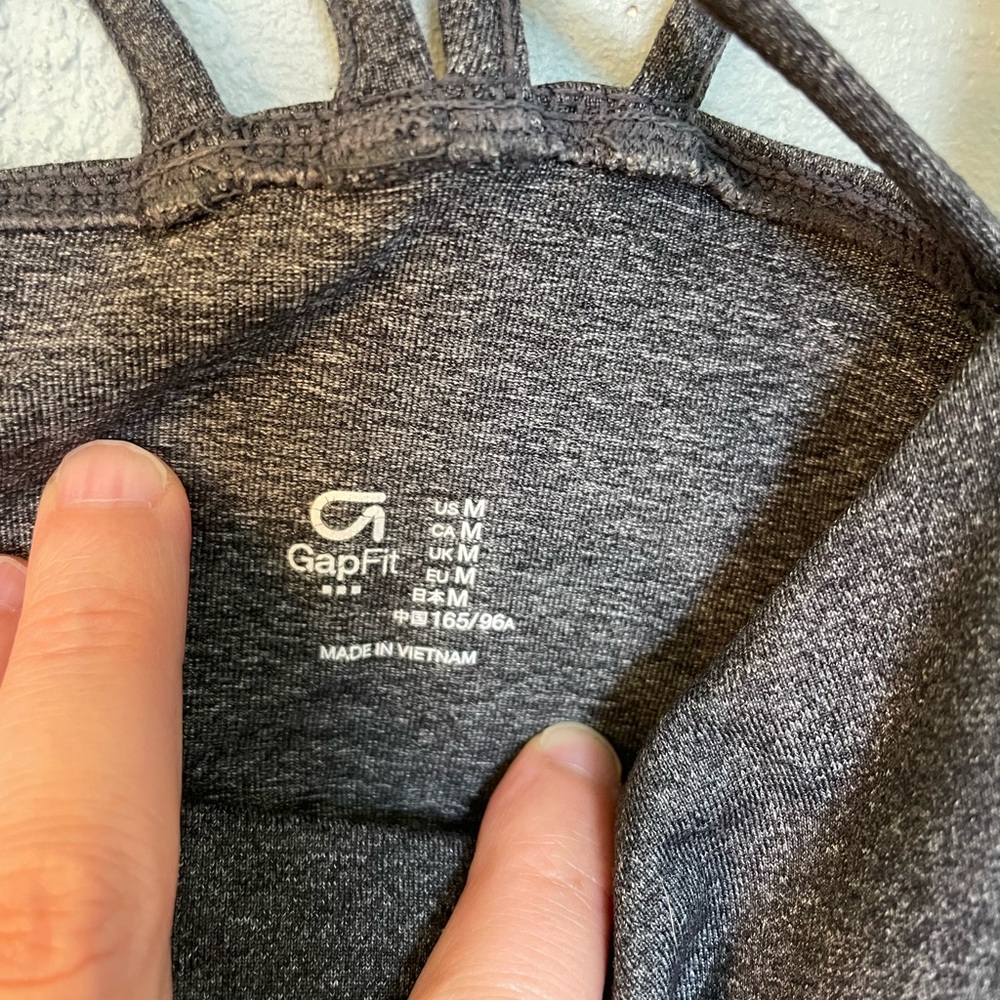 GAP Fit Set of 2 Sports Bras (Black and Gray) - Size M - Picture 4 of 12